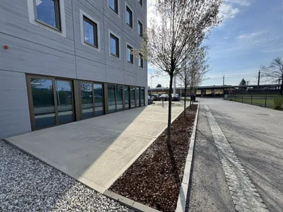 Gewerbeimmobilie mieten in Wels-Land – 299 m², € 4.248 – Bild 3 von 11