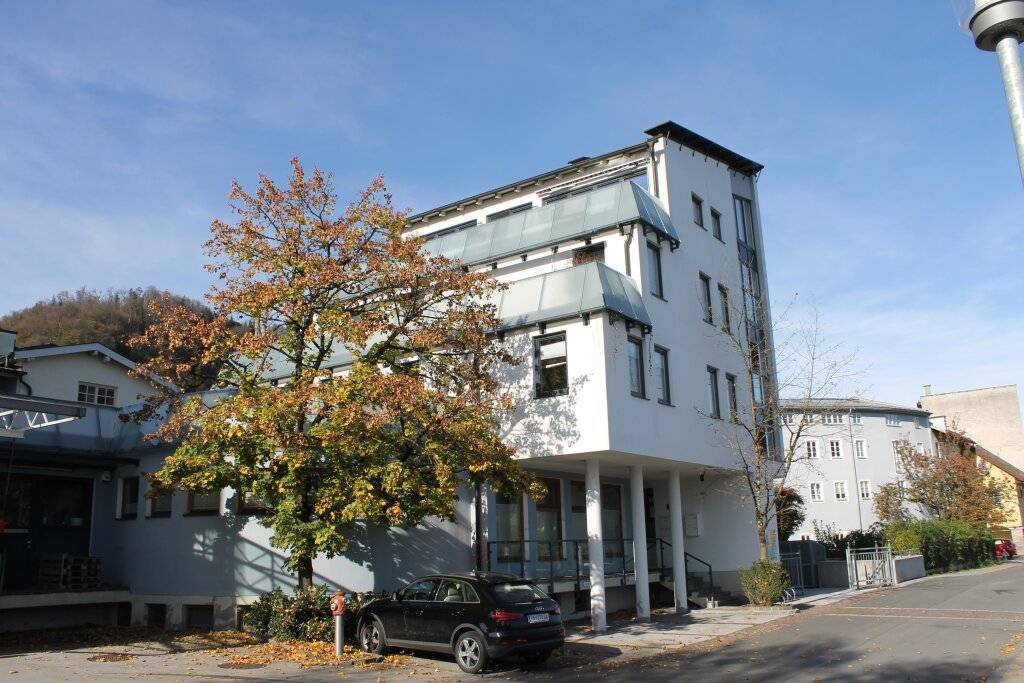TRAUMLAGE - 4-ZIMMER-TERRASSENWOHNUNG AM SALZACHKAI - Ansicht 2