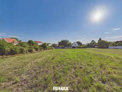 Grundstück kaufen in Neusiedl am See – 784 m², € 299.999
