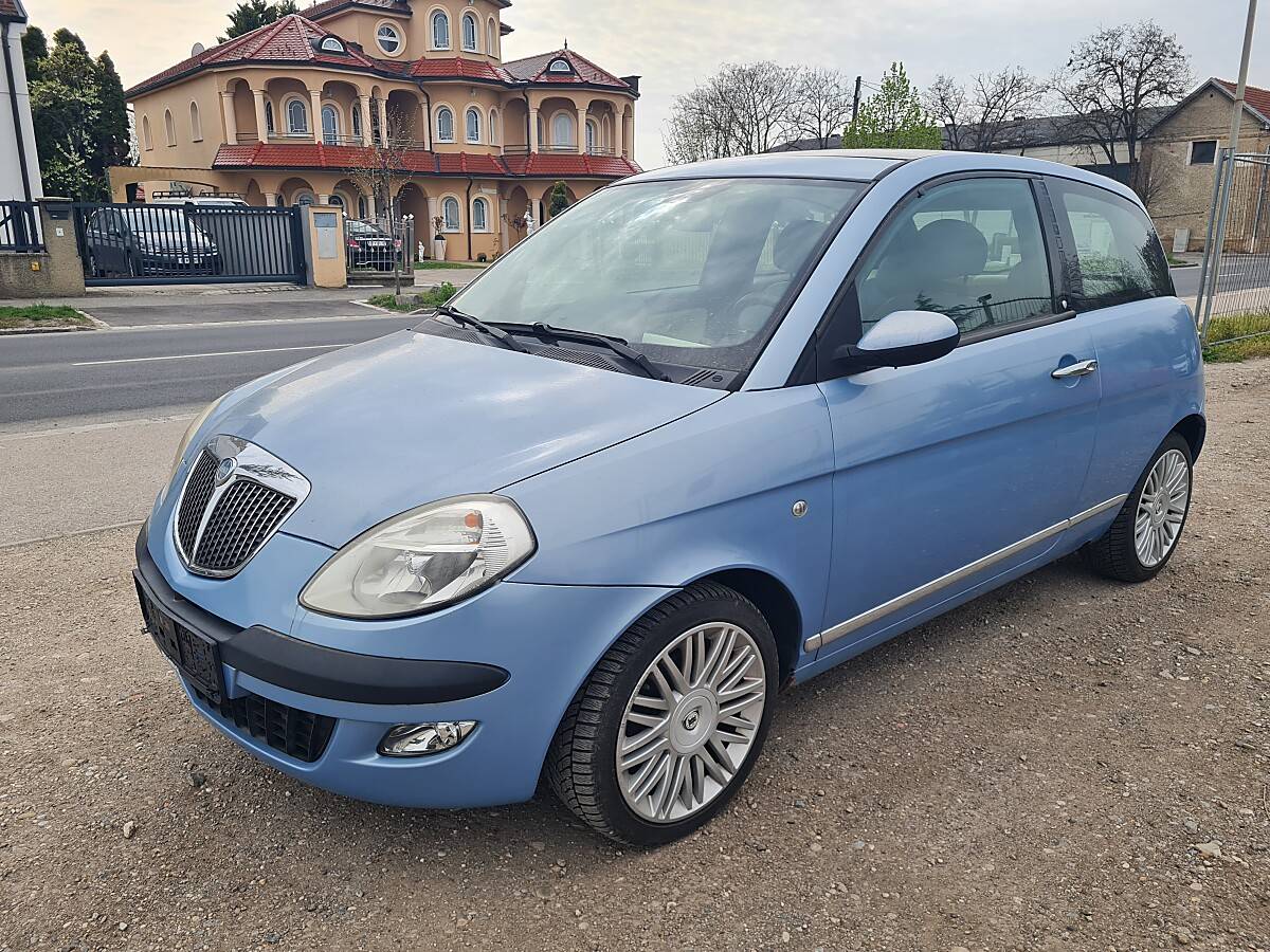 Lancia Y / Ypsilon Y Platino 1,2 16V