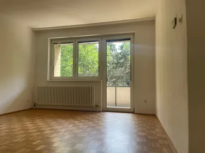 Großzügige, WG-geeignete Wohnung mit Grünblick und warmer Miete – Bild 2