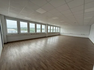 1-Zimmer-Gewerbeimmobilie mieten in Baden – 113 m², € 1.403 – Bild 4 von 7