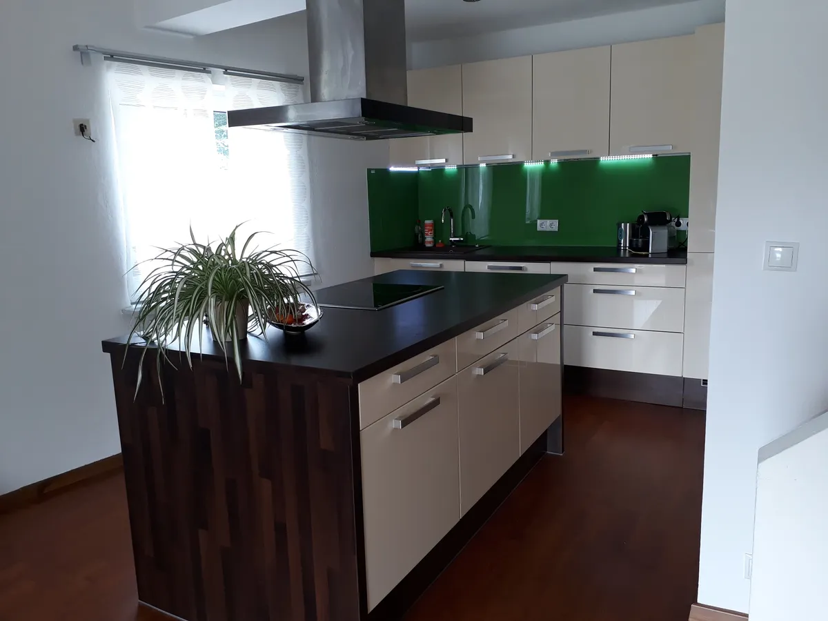 Traumhafter Drachenwandblick | Großzügige Maisonette mit Galerie & Kamin | Mondsee fußläufig - Ansicht 3