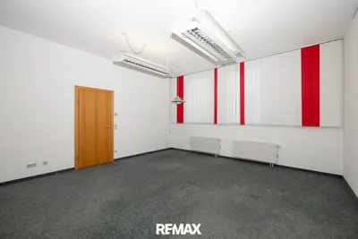 4-Zimmer-Gewerbeimmobilie mieten in Sankt Johann im Pongau – 348 m², € 4.128 – Bild 4 von 10