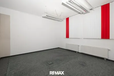 4-Zimmer-Gewerbeimmobilie mieten in Sankt Johann im Pongau – 348 m², € 4.128 – Bild 5 von 10