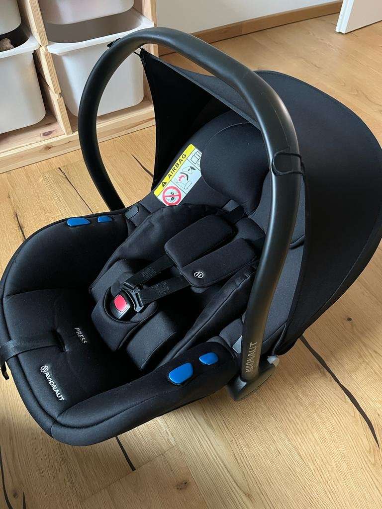 Isofix-Base mit Babyschale Inglesina, € 30,- (1170 Wien) - willhaben