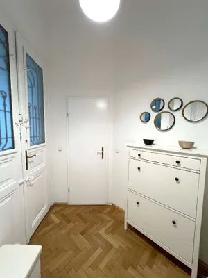 Erstbezug, 2-Zimmer, Vollmöbliert, zwischen Stadtpark und Wien Mitte – Bild 2