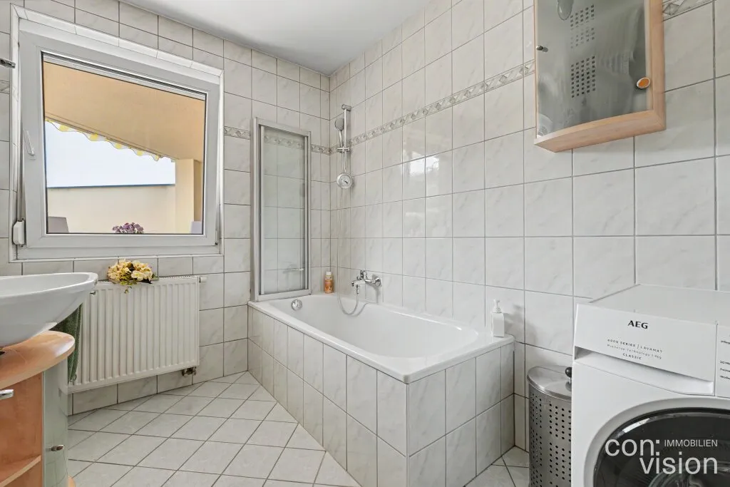 Sonnige 3-Zimmer-Wohnung mit großer Terrasse, 2 Balkonen & Doppelgarage in Volders, Tirol - Vista 3