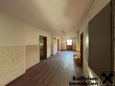 8-Zimmer-Haus kaufen in Lienz – 270 m², € 159.000 – Bild 8 von 22