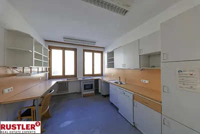 Gewerbeimmobilie mieten in Steyr – 467 m², € 3.426 – Bild 8 von 13