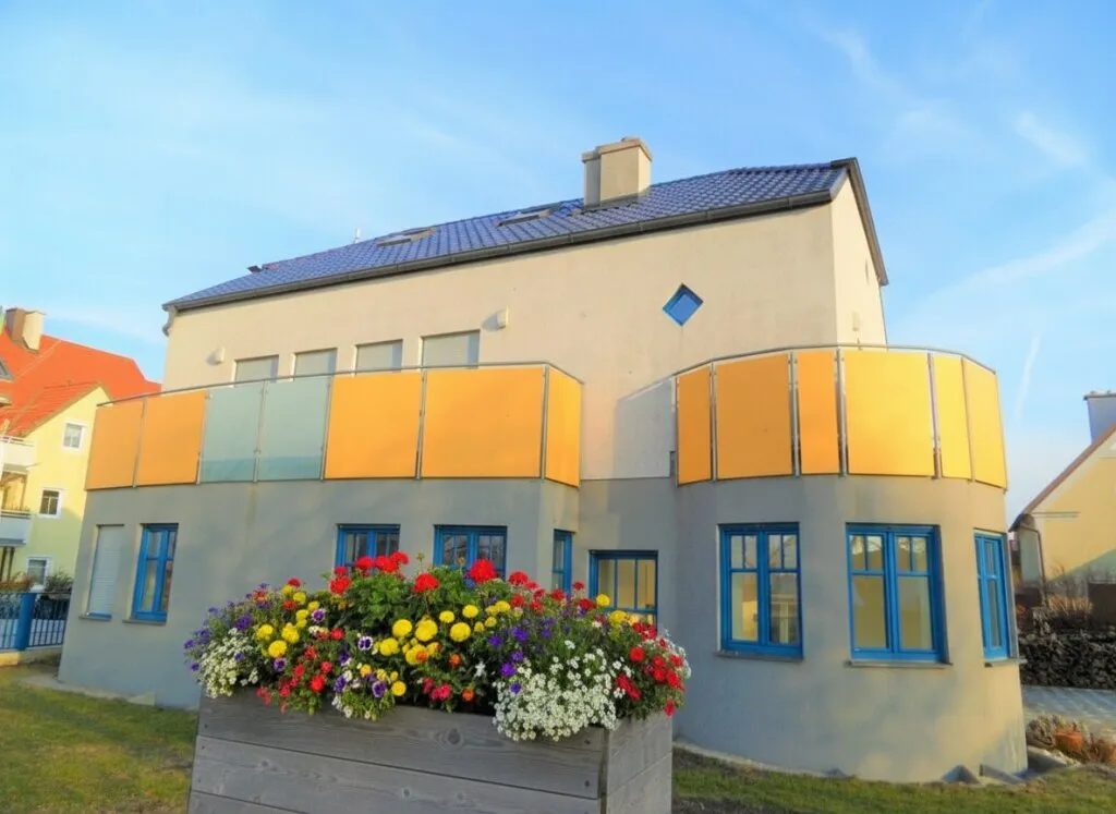 >> MIETHAUS mit 6 ZIMMER, DOPPELGARAGE, KELLER und EIGENGARTEN, am ORTSRAND! - Ansicht 3