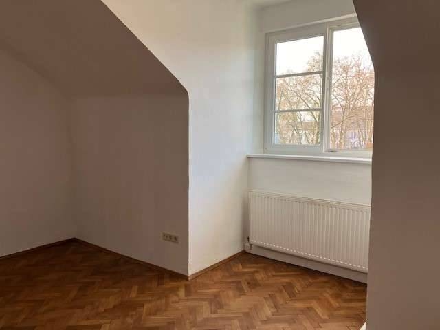 Altbauwohnung - Dachgeschoß - UNI-Nähe - Ansicht 2