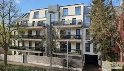 Moderne 3-Zimmer-Mietwohnung mit Balkon, Kühlfunktion, beheiztem Pool & Tiefgarage – Bild 2