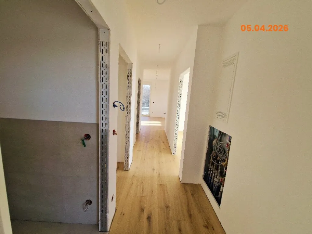 Attraktive Eigentumswohnung im Grünen - Karl-Punzer-Straße 60a, Steyr - mit BALKON! - Ansicht 2