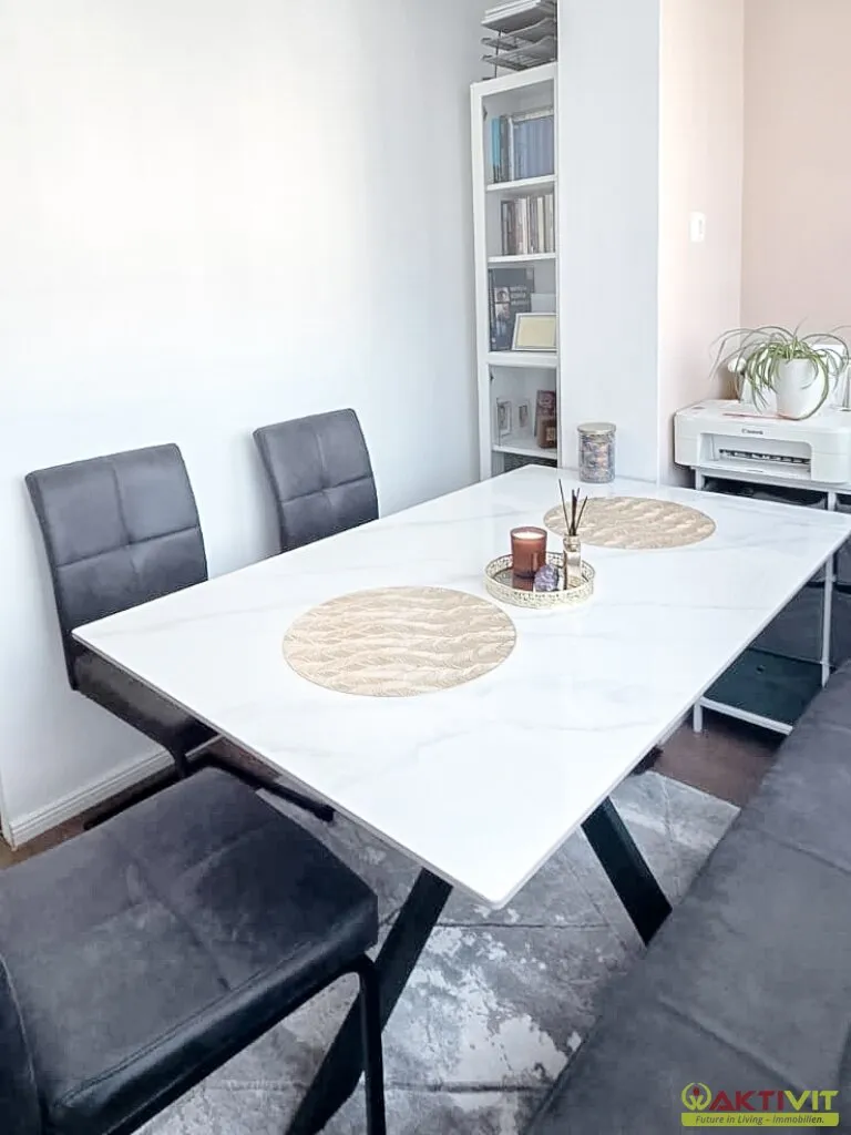 Moderne 3-Zi-Wohnung im 8. Stock. - Mit Parkplatz und Fernblick. – pohled 3