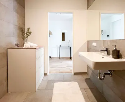 Optimale Raumaufteilung - Zentrumsnahe Wohnung- Loggia zum Innenhof - ab Juni 2026 – Bild 2