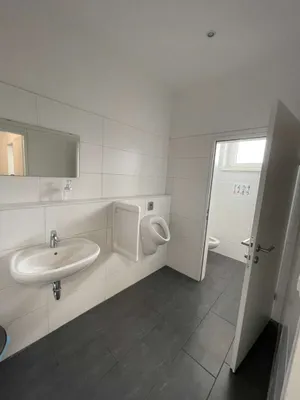 Gewerbeimmobilie mieten in Linz Land – 240 m², € 2.640 – Bild 12 von 14