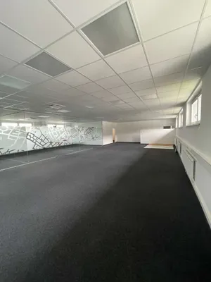 Gewerbeimmobilie mieten in Linz Land – 240 m², € 2.640 – Bild 7 von 14