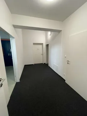 Gewerbeimmobilie mieten in Linz Land – 240 m², € 2.640 – Bild 5 von 14