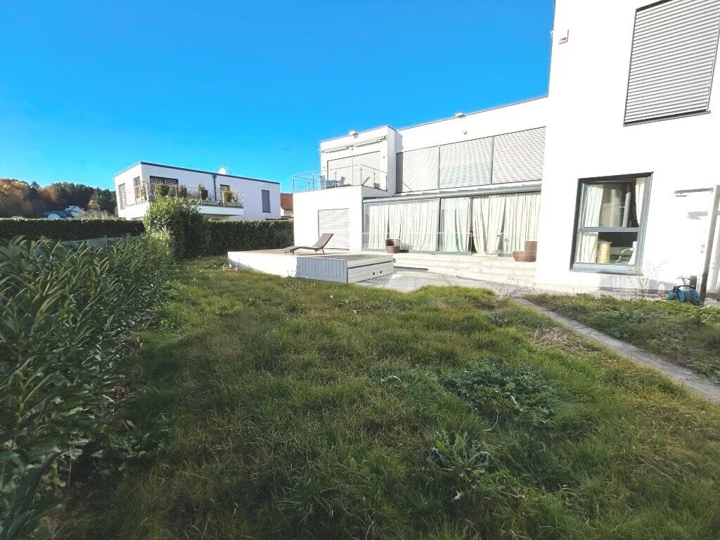 Architektenvilla in der beliebten Wohngegend Gedersberg - Ansicht 2