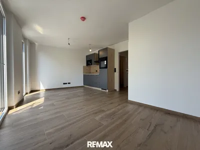 2-Zimmer-Erstbezug mit Balkon - Top-Lage & bezugsfertig! – Bild 2