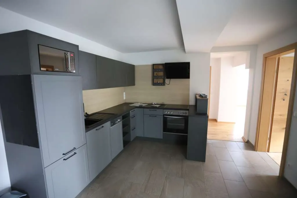 ALTMÜNSTER am Traunsee -- Sehr schöne, top renovierte 3-Zimmer-Wohnung (barrierefrei) – pohled 3