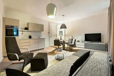 TOP-LAGE in ruhiger, innerstädtischer Fußgängerzone! Nächst U1 und U3 Stephansplatz! Besonderer Grundriss!