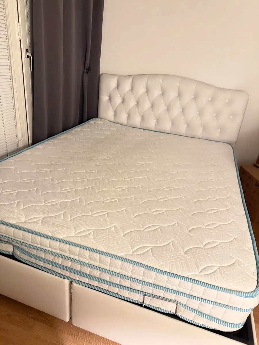 Boxspringbett 160 × 200 cm mit Matratze & großem Stauraum zu verschenken, € 0,- (1110 Wien)