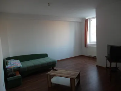 1-Zimmer-Wohnung mieten in Baden – 36,5 m², € 490 – Bild 2 von 5