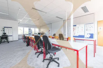 Gewerbeimmobilie mieten in Wels – 195 m², € 2.465 – Bild 1 von 5