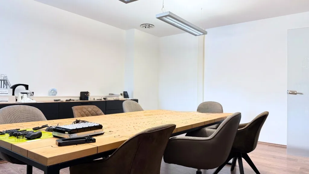 Großzügige Gesamtbürofläche mit kompletter Infrastruktur - ca. 266 m² - Ansicht 3