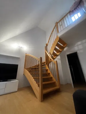 Helle Dachgeschoss-Maisonette mit 30 m² Dachterrasse – Bild 2