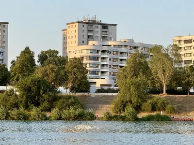 Frisch modernisierte 2-Zimmer-Wohnung direkt an der Neuen Donau