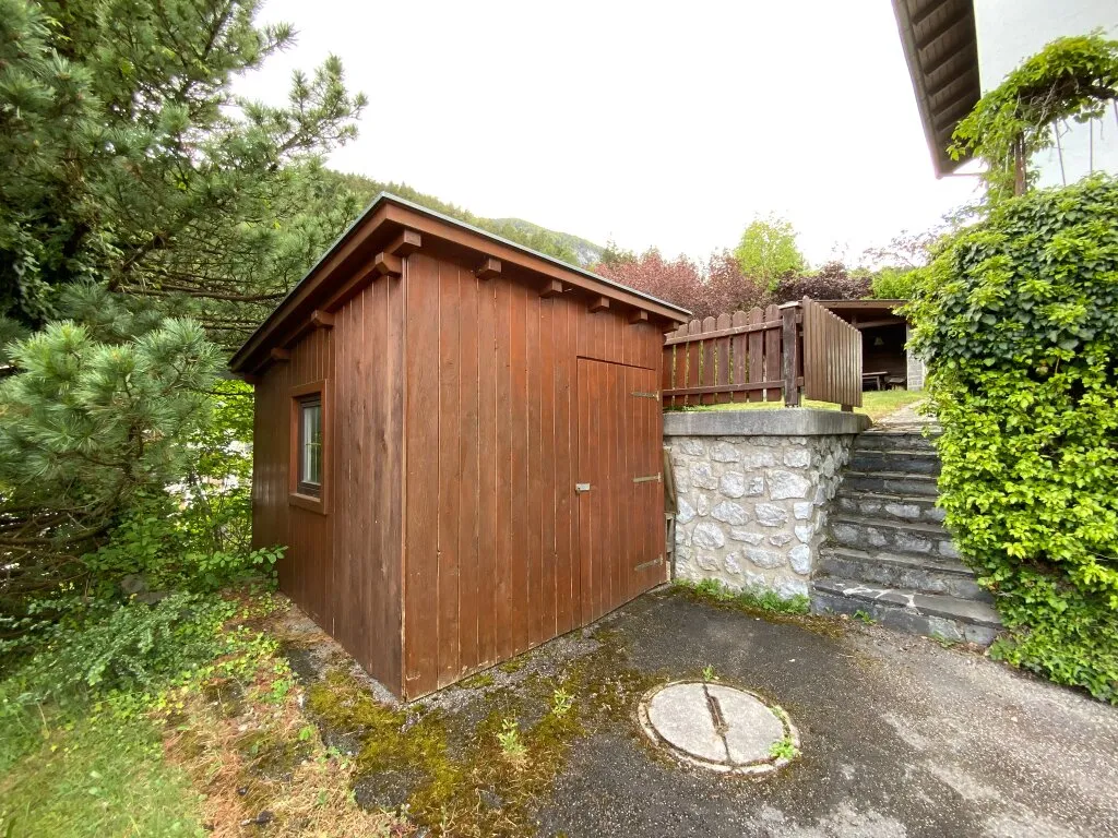 Großes Haus mit Potential - auf 1160 m² Grundstück, Sonnenlage - Ansicht 3