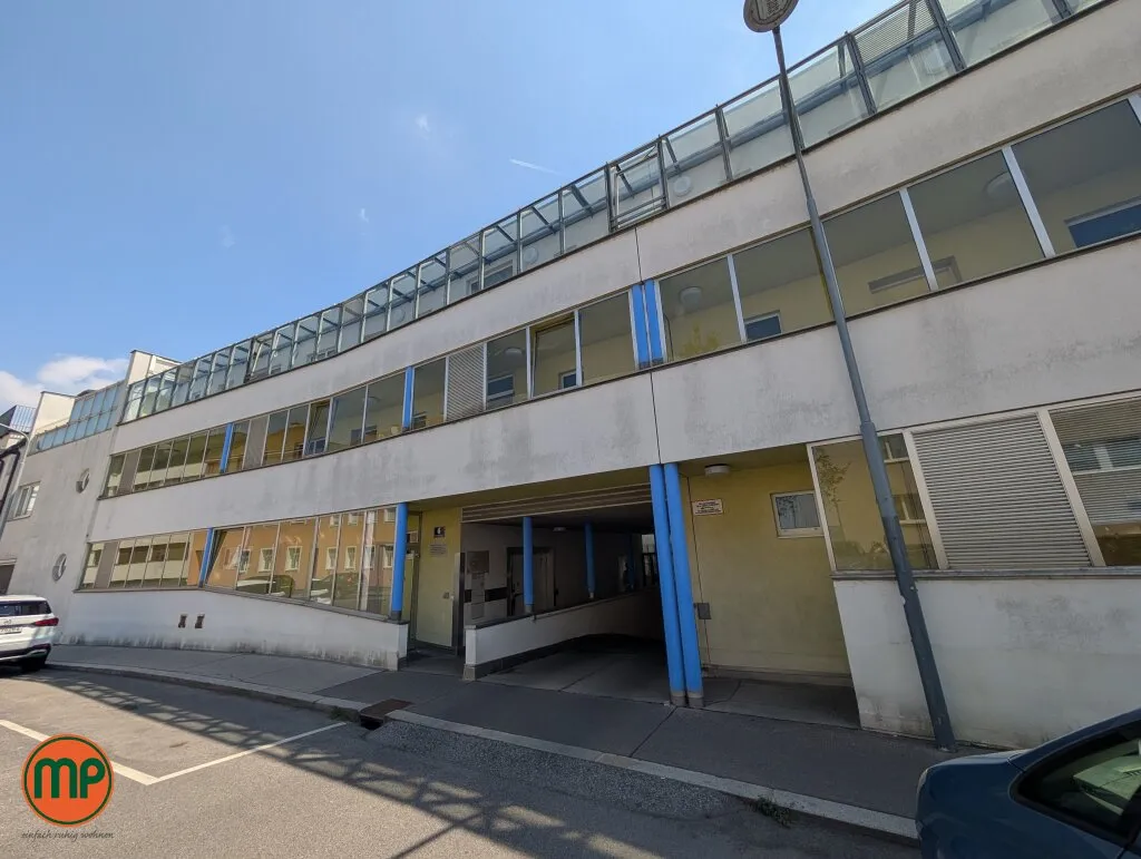 perfekte Raumaufteilung, riesiger Balkon und begehbarer Kleiderschrank sowie eine Garage - Ansicht 2