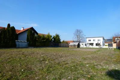 Grundstück kaufen in Neusiedl am See – 810 m², € 359.000 – Bild 1 von 5