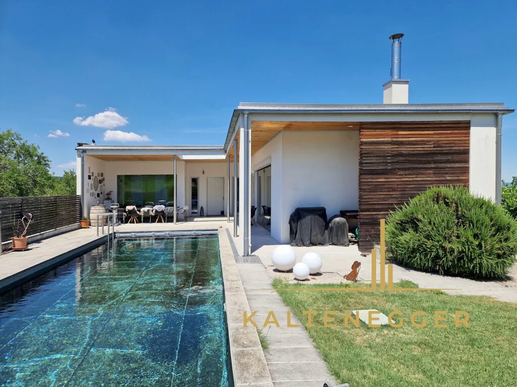 LEBENSQUALITÄT PUR: Designerhaus mit Naturpool und ganz viel grüner Oase - Widok 2