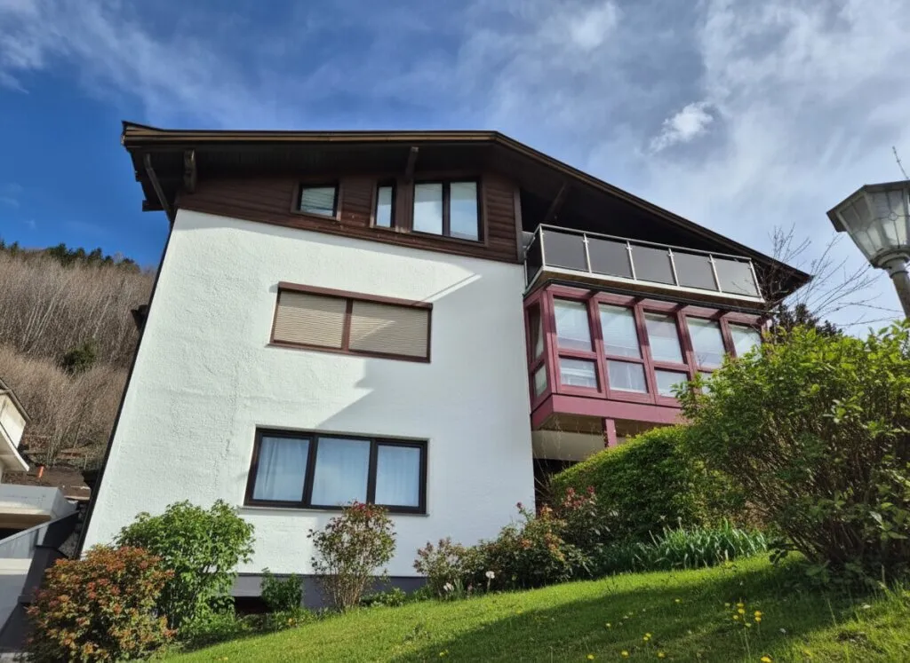 Top-Anlageobjekt !Schönes Mehrfamilienhaus mit 3 parifizierten Wohnungen - Ansicht 2