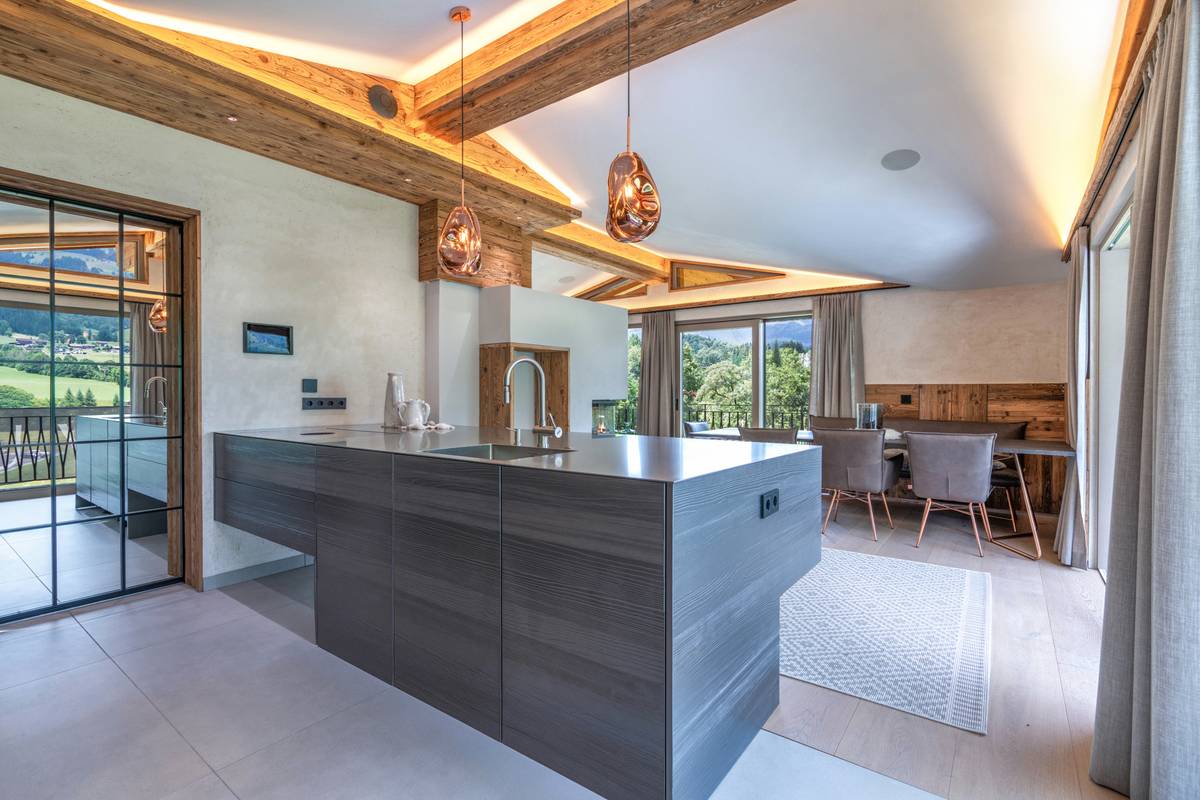 Stylisches Wohnhaus mit Kaiserblick und Potenzial zur Zweiteilung, Oberndorf in Tirol
