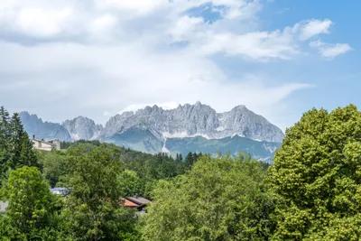 6-Zimmer-Haus kaufen in Kitzbühel – 255 m², € 2.495.000 – Bild 10 von 12