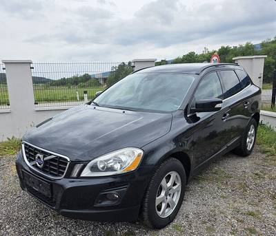 Volvo XC60 2,4D AWD Momentum Geartronic