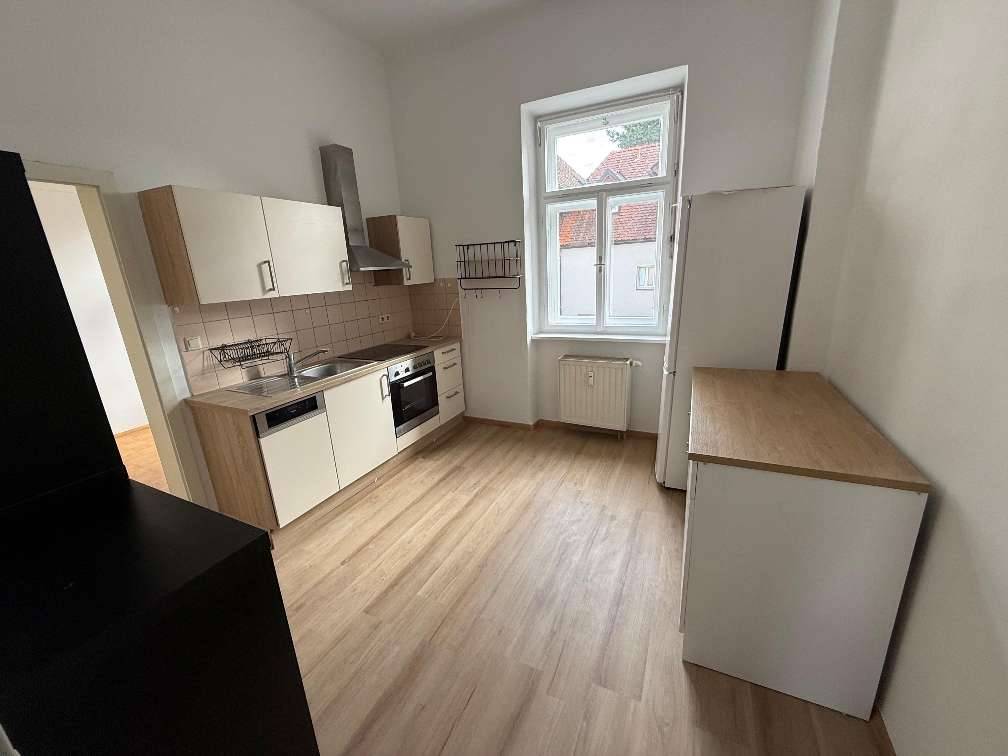 Zinshaus in Leoben - 6 Wohnungen + 2 Geschäftseinheiten, 5 Parkplätze - Ansicht 2