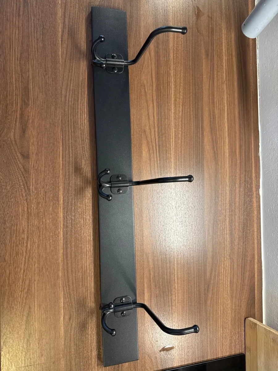 IKEA HEMNES Wandgarderobe / Garderobenpaneel schwarz, € 25,- (1060 Wien)