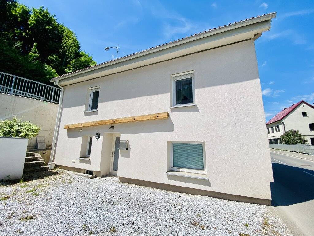 Judenburg Stadtrand: charmantes Wohnhaus mit Garten, Pool und liebevollen Details - Ansicht 2