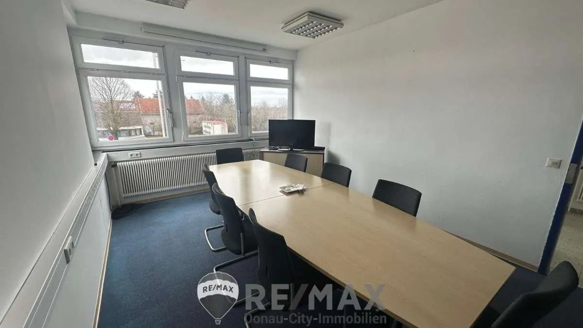 "Großzügige Lagerhalle!" - Ansicht 2