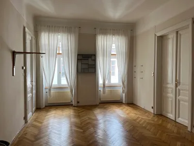 2-Zimmer-Altbauwohnung, 80 m², Innere Stadt, Innere Stadt