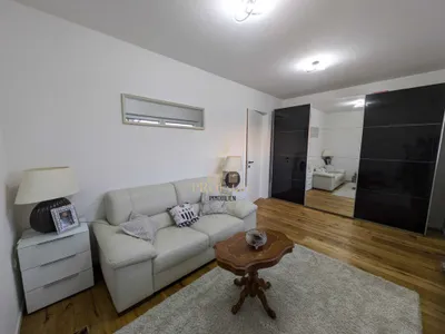 5-Zimmer-Haus mieten in Wels – 172 m², € 2.300 – Bild 11 von 21