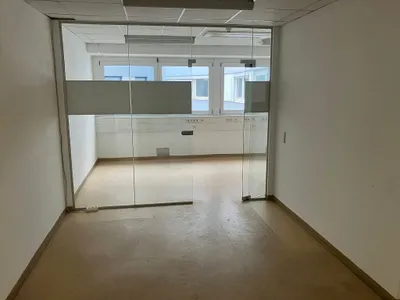 17-Zimmer-Gewerbeimmobilie mieten in Wien – 747 m², € 10.085 – Bild 8 von 11