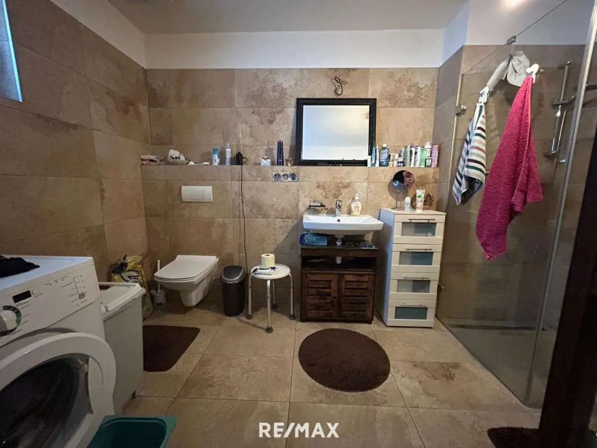 2 Zimmer Wohnung, modern mit Balkon und Stellplatz - Ansicht 2
