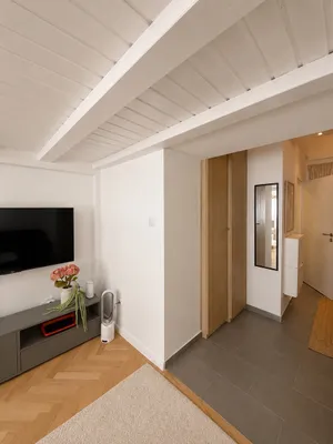 Kurzzeitmiete | Altbauwohnung mit Schlafgalerie | All-inclusive | 1120 Wien – Bild 3